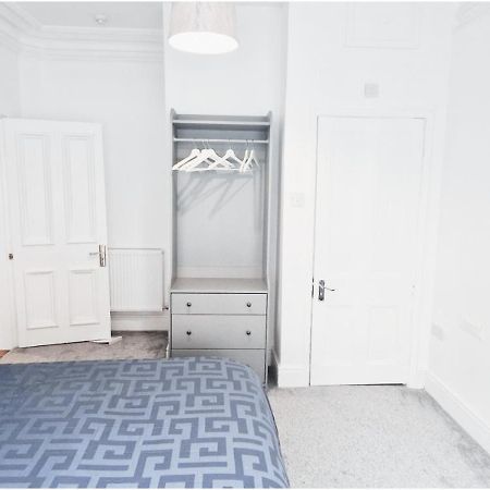 Double Room In Modern House Near ノッティンガム エクステリア 写真