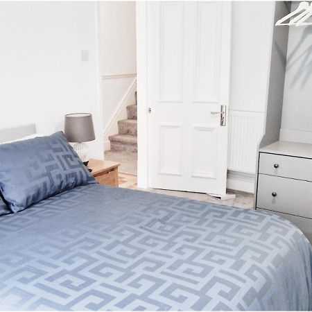 Double Room In Modern House Near ノッティンガム エクステリア 写真